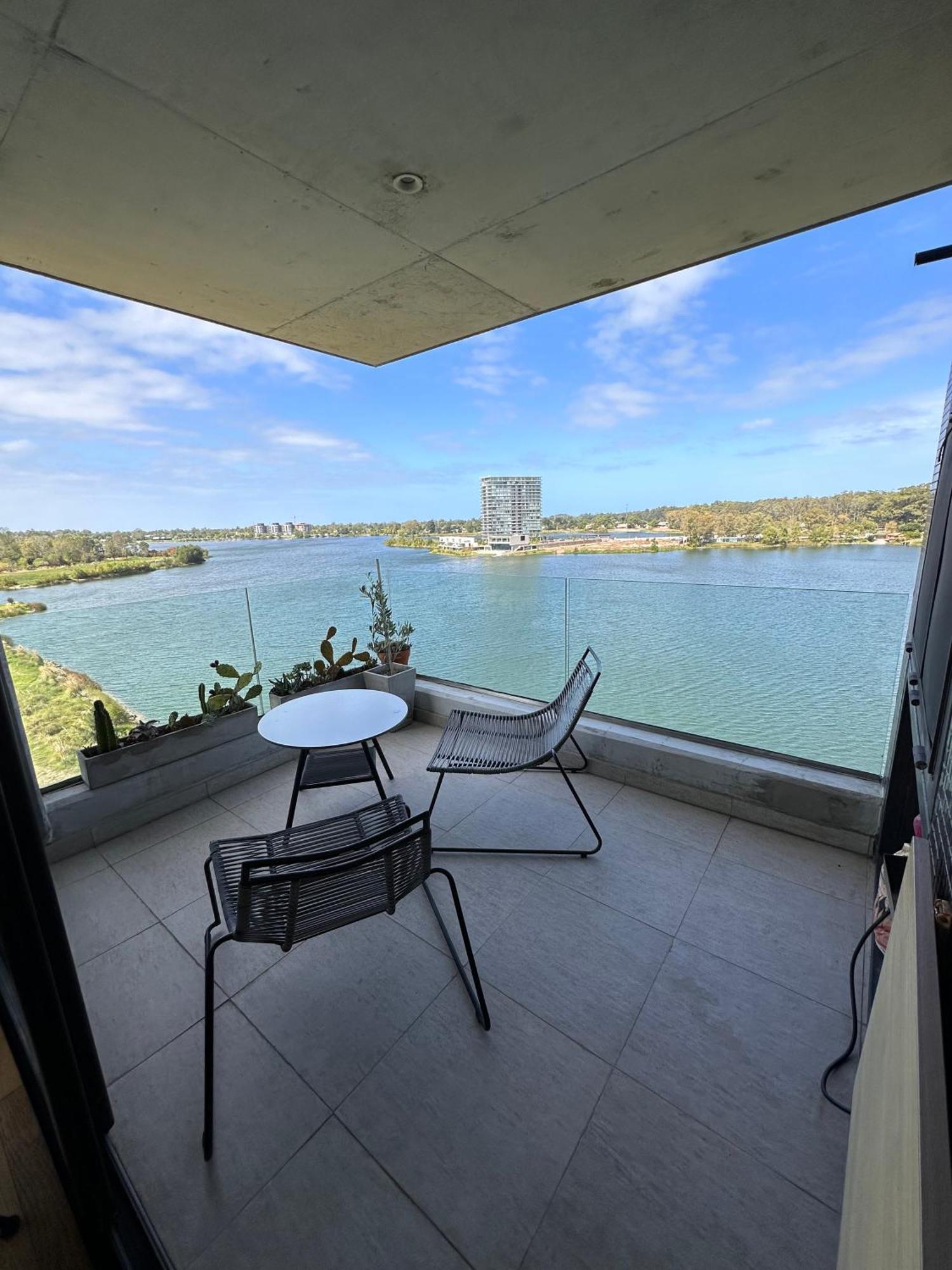 Apartamento Frente Al Lago Apartamento Montevideu